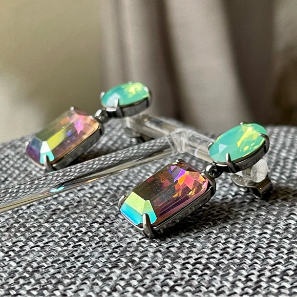 J. CREW | Iridescent Emerald Cut Crystal Brulee Oval Chrysolite Opal Crystal - Picture 12 of 15